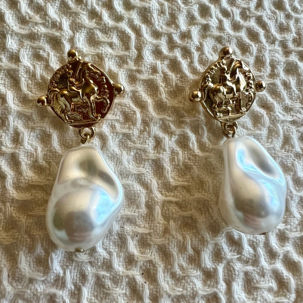 Faux petal and gold earrings